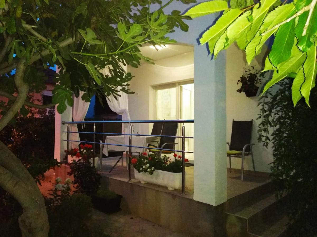 Radenka Zafron Apartment Vodice Esterno foto