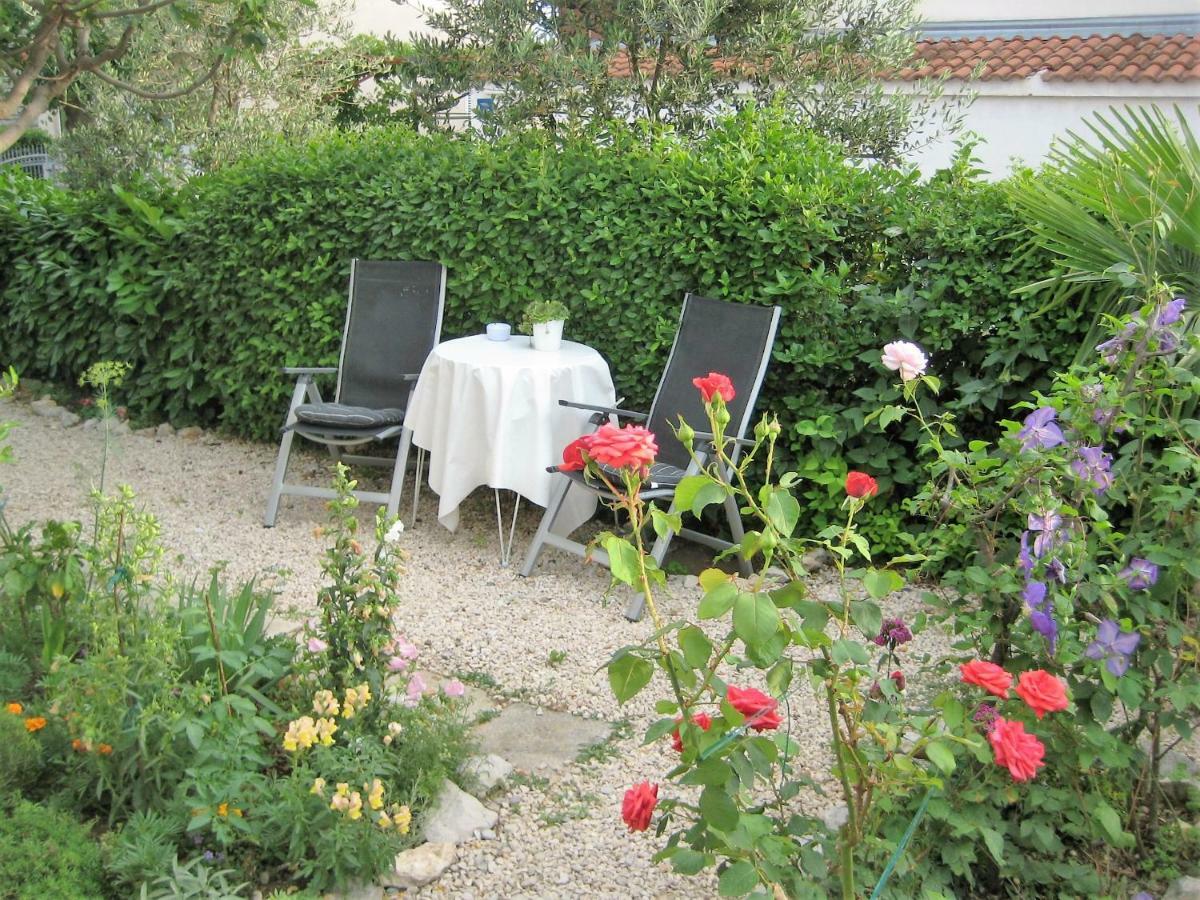 Radenka Zafron Apartment Vodice Esterno foto