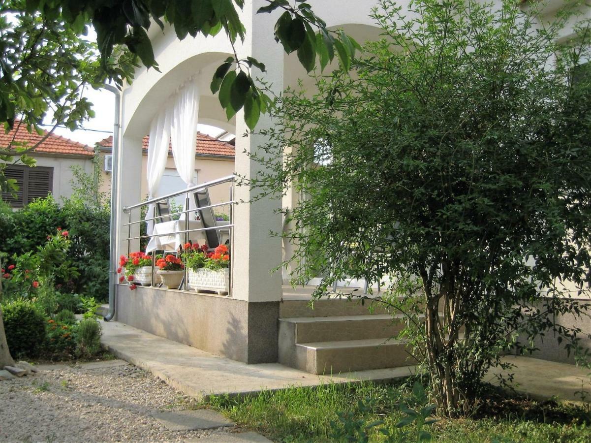 Radenka Zafron Apartment Vodice Esterno foto